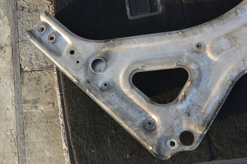 фото №7, Ghibli quattroporte підсилювач підрамник підрамник плита