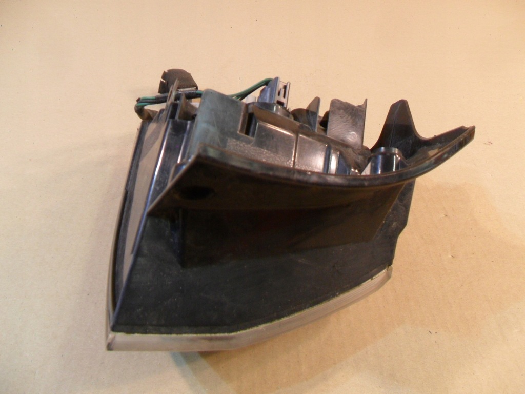 фото №12, Лампа правая задняя задняя mitsubishi outlander ii 2