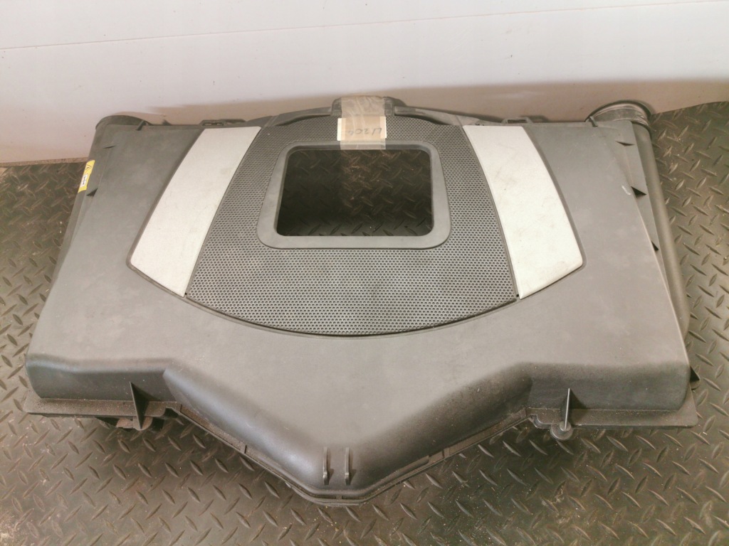 фото №1, Корпус фильтра воздуха mercedes w204 v6