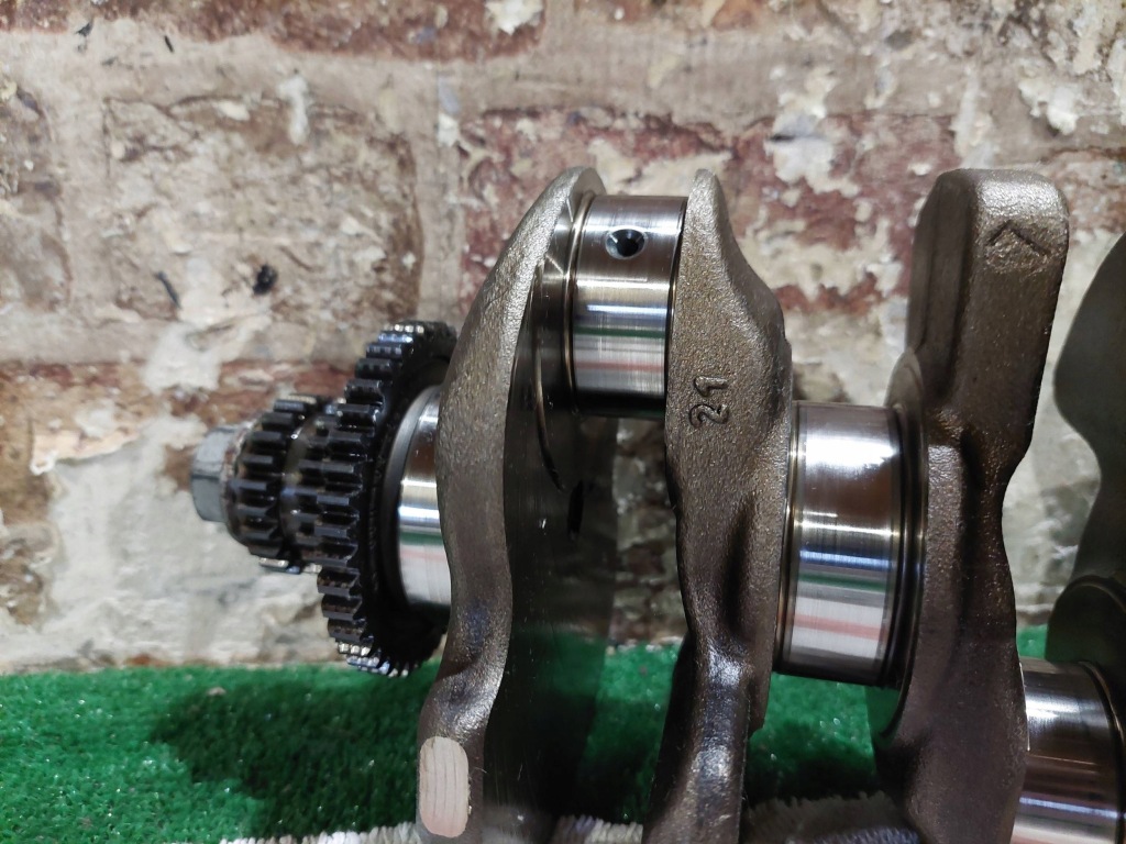 Wał коленчатый 06hn с вкладышами audi a5 a4 2.0 tfsi cdn Оригинал