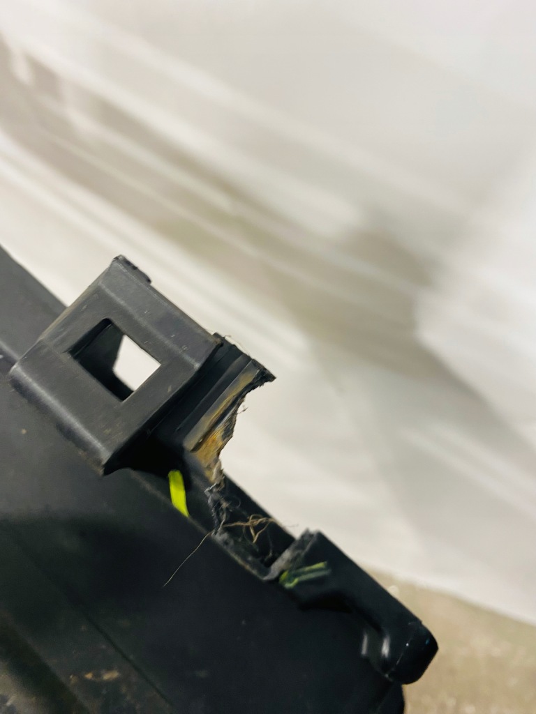 Шторка жалюзи впуск воздуха peugeot 508 i rxh гибрид 2.0 hdi 9676667980 с Разборки