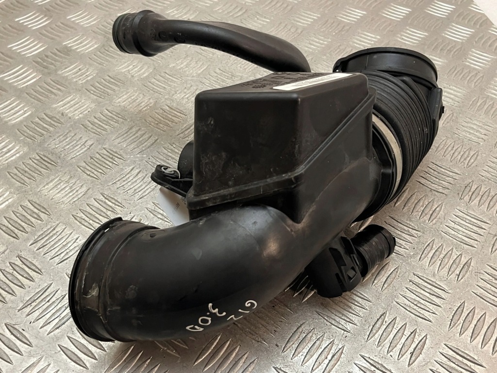 фото №7, Bmw 7 g11 g12 2017 часть трубы впуска воздуха 8571705