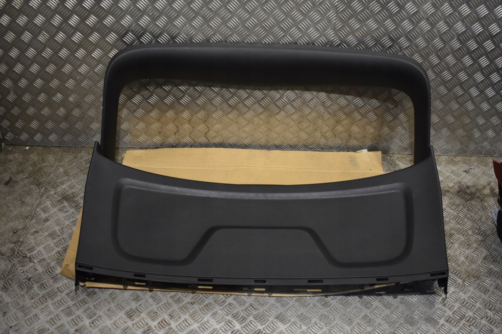 фото №1, Idealna защита накладка крышки багажника kpl. mercedes w167 1