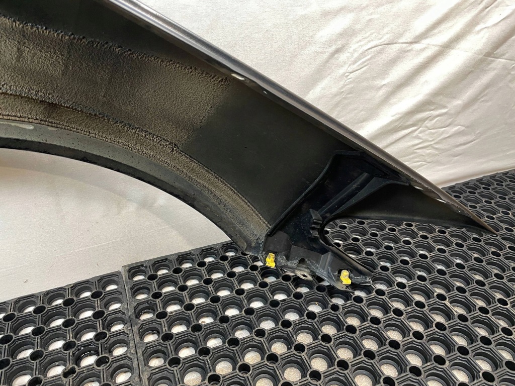 Крыло  перед передний левое  bmw 5 f10 f11 код лакокрасочного покрытия: b90 Цена