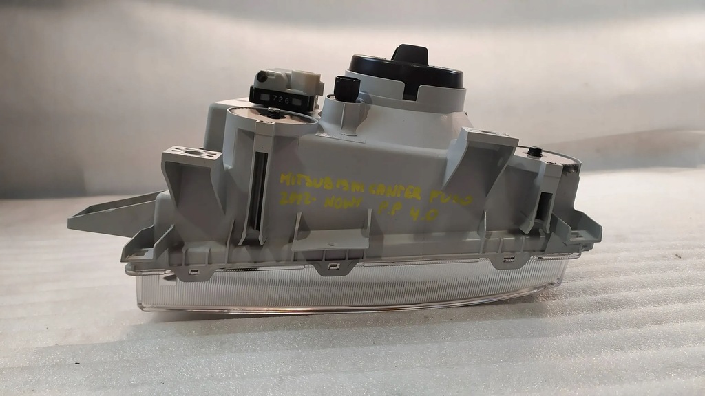 фото №9, Лампа перед правая mitsubishi canter