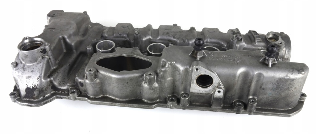 фото №12, Bmw f01 f10 4.4 v8 n63b44a кришка клапанів права