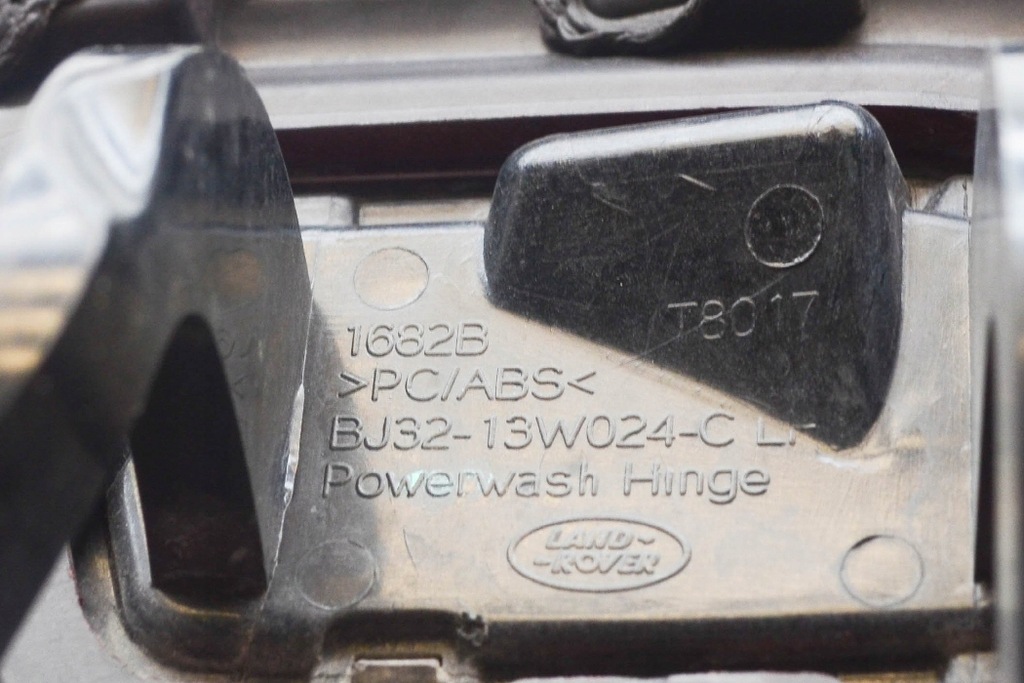 фото №8, Левая заглушка омывателя land rover range rover evoque l538 bj3213w024c