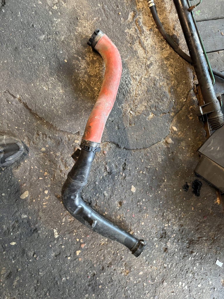 фото №1, Mercedes-benz b w246 w242 wąż / труба інтеркулер