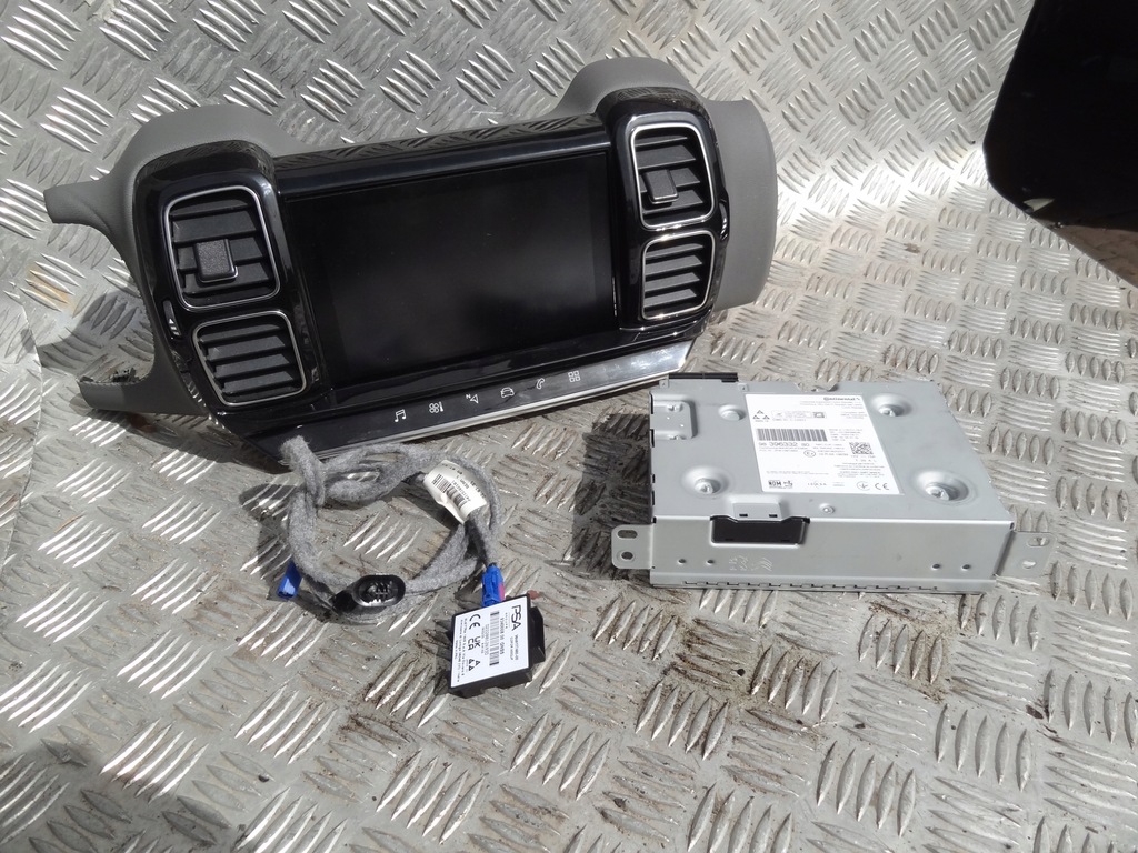 фото №1, Citroen c5 aircross 2022 радио навигация дисплей europa оригинал