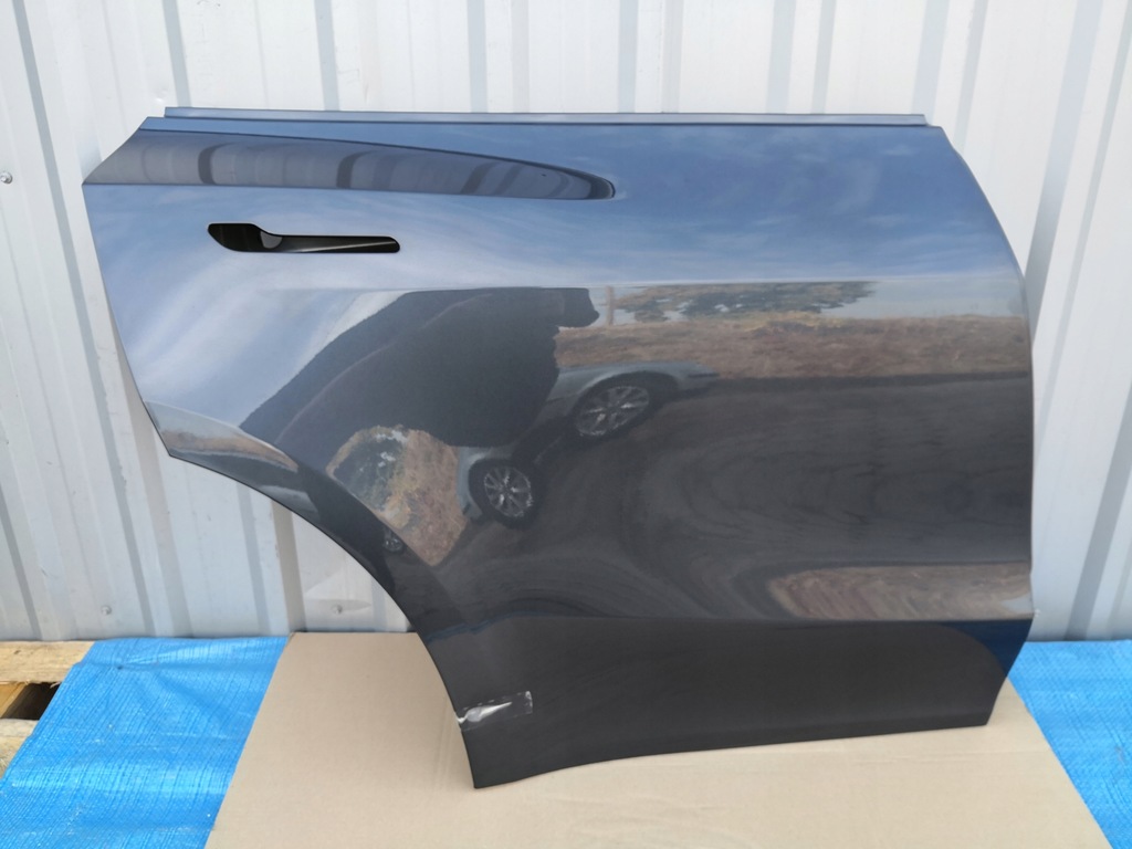 фото №1, Tesla model y дверь задние правое задняя