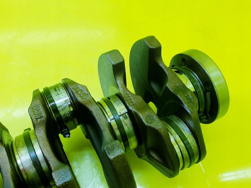 Wał коленчатый roomster a3 8p golf v touran 1.6 16v Киев