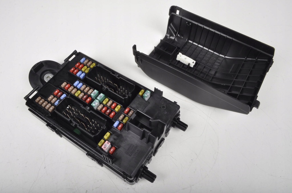 фото №1, Volvo v90 ii коробка предохранителей 31346672