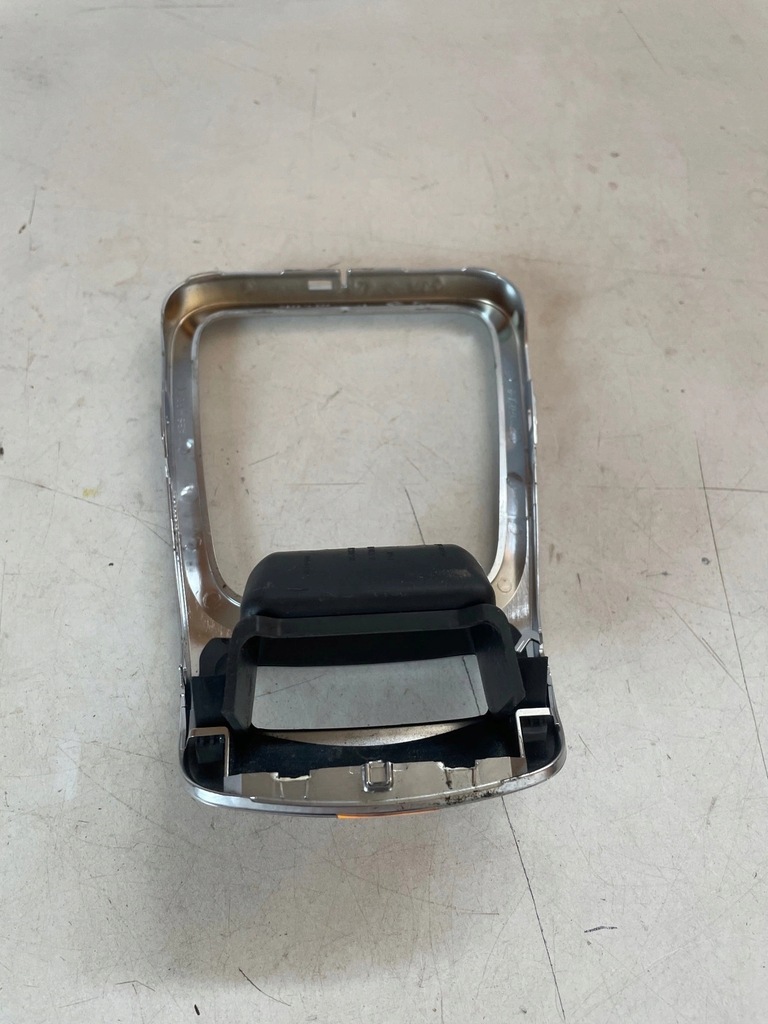 фото №6, Панель рамка захист домкрата перемикання передач peugeot 5008 i