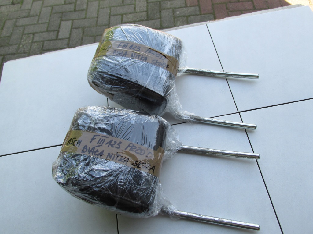 фото №13, Підголівник перед білий нитка шкіра focus mk3 2013