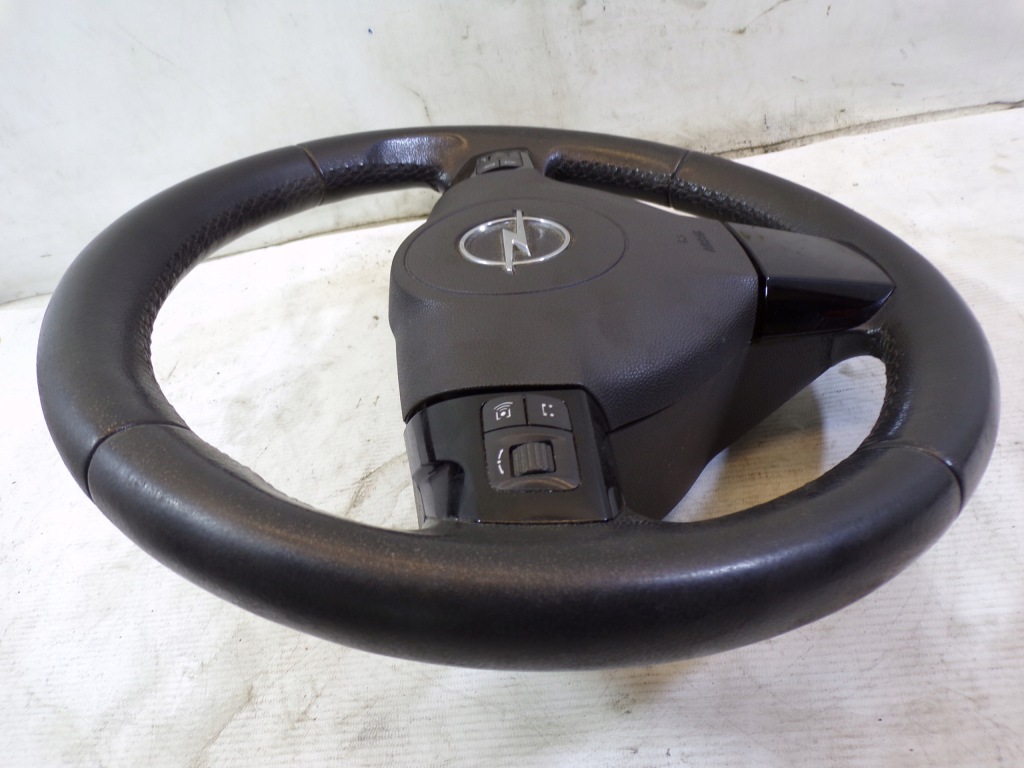 Кермо  з подушка opel astra h рестайлінг  мультифункція шкіра 2 в Україні