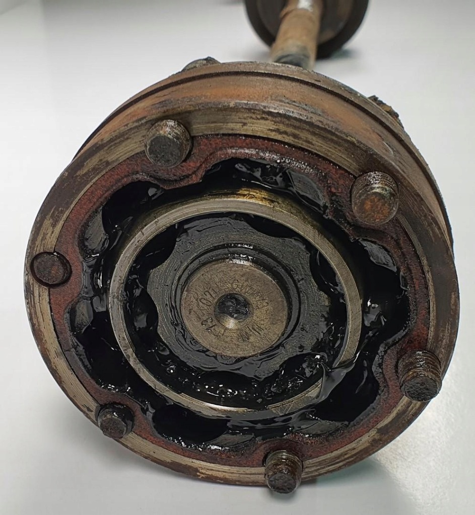 Приводной вал левая левая задний vw passat b5 w8 в Украине