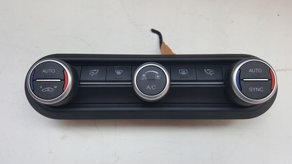 фото №1, Alfa romeo giulia панель кондиционера обдув