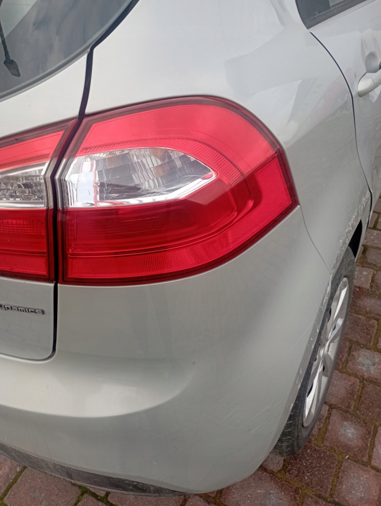 фото №1, Kia rio iii лампа права задня задня w крила eu