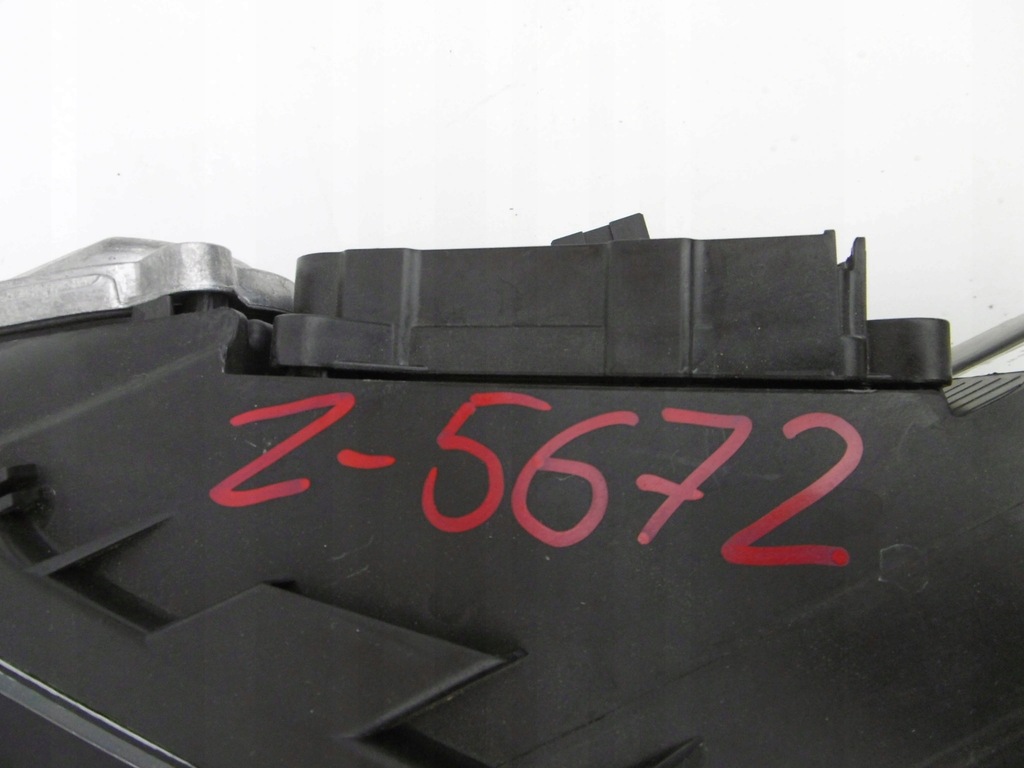 фото №7, Vw golf sportsvan lift лампа ліва full led idealna