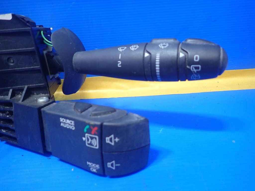 фото №3, Переключатель комбинированный renault twingo ii 8200958429