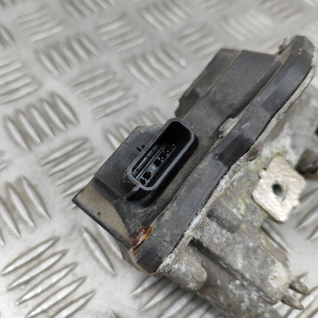 фото №6, Mercedes-benz a w176 2016 клапан колектор впускний