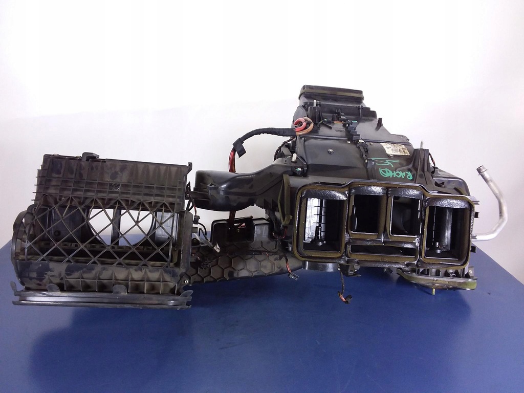 фото №1, Mercedes r w251 отопитель