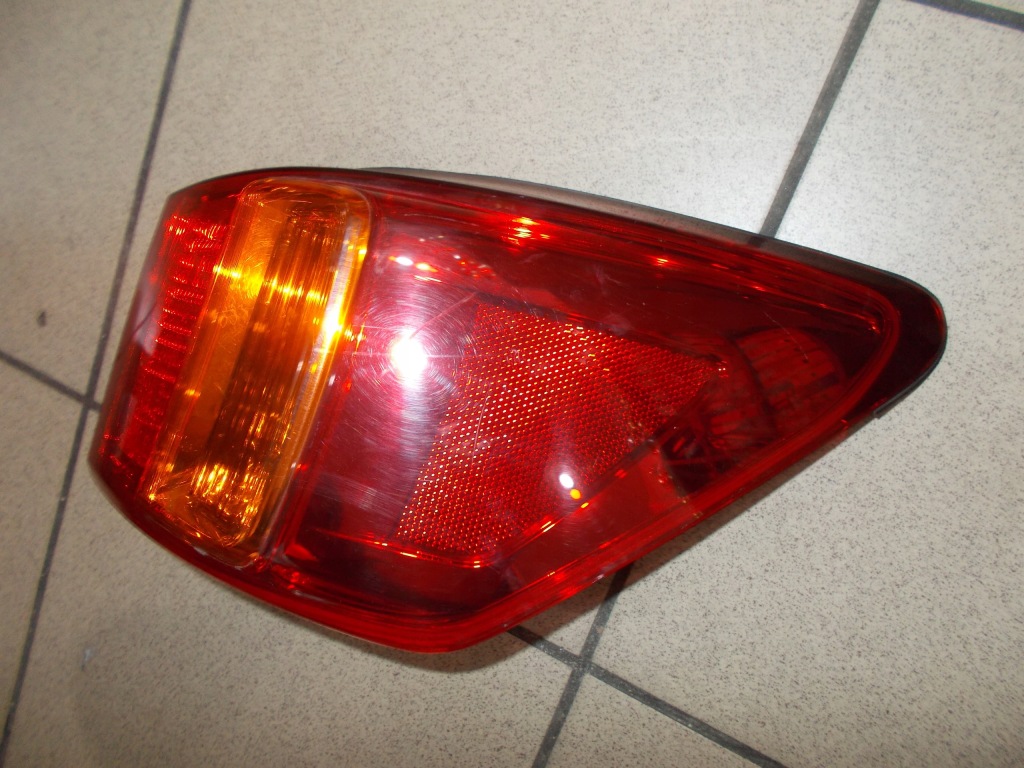 фото №3, Лампа задня lexus is lift is 220 10- права
