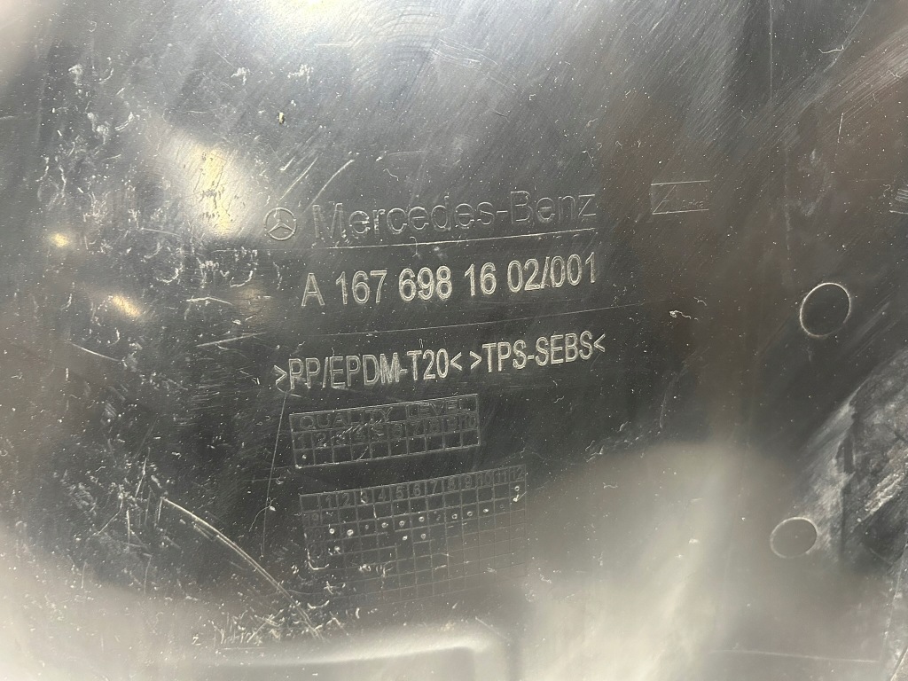 Mercedes benz gle w167 подкрылок передние правое правый перед оригинал!!! в Украине