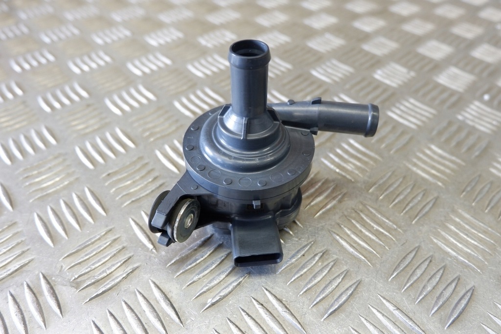 фото №7, Моторчик циркуляция wody toyota yaris _p21_ g904052020 1.5l hybrid 85kw 2022