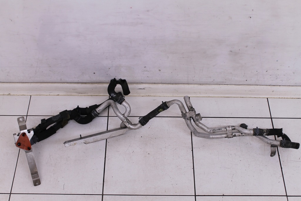 фото №1, Audi r8 ii 16- 5.2 fsi v10 провода радиатор wody