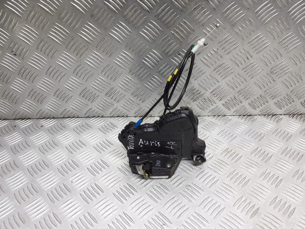 фото №1, Замок дверь левый перед toyota auris e15
