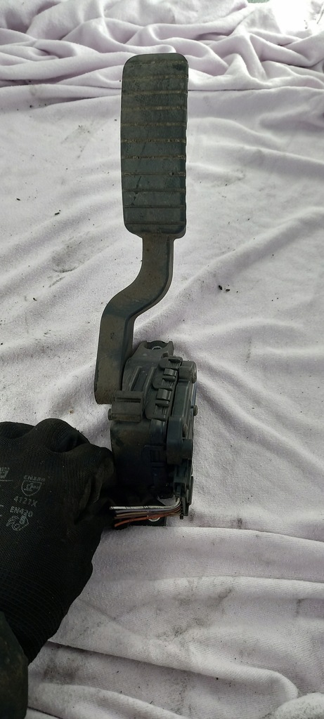 фото №1, Потенциометр газа renault laguna 01r ii kombi