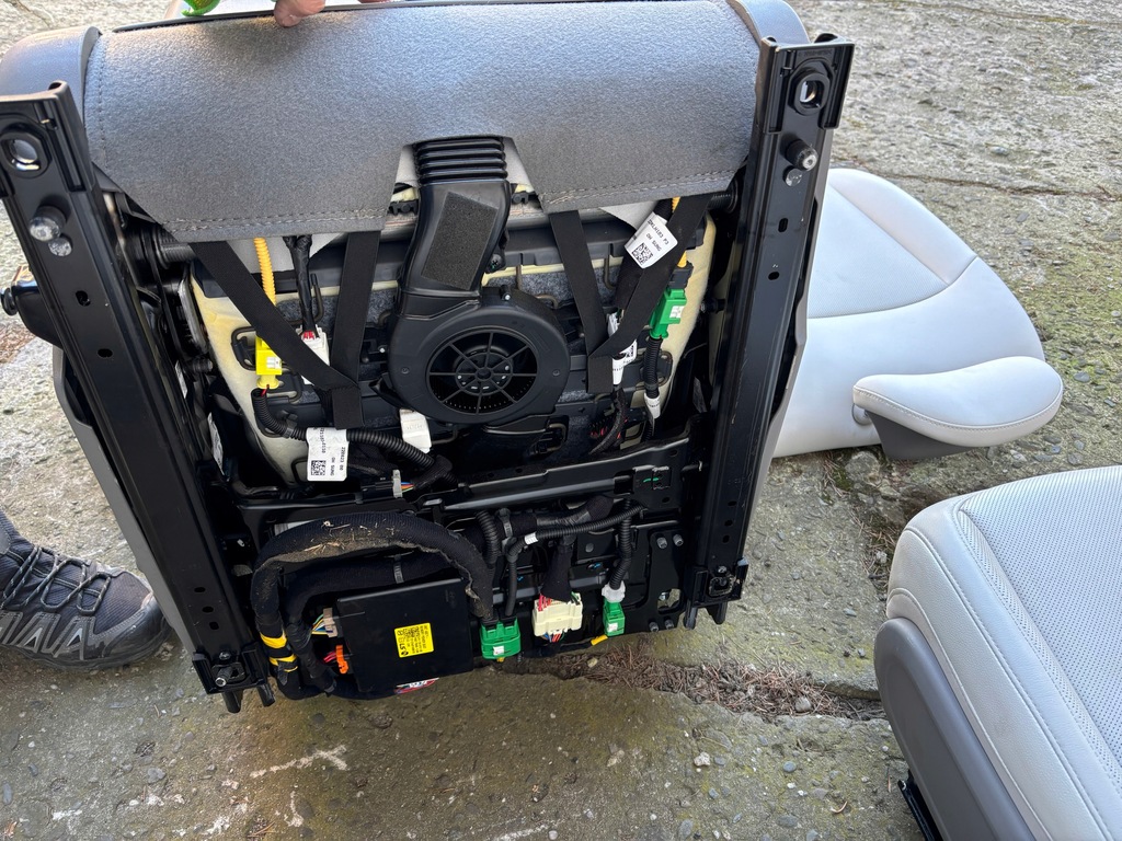 фото №10, Hyundai ioniq 6 iv сиденья подушка безопасности заднее сиденье кожа europa