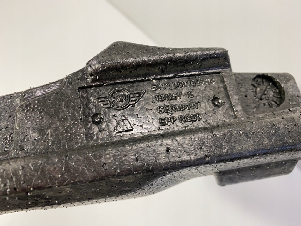 Абсорбер удара нижний бампера перед mini r60 Цена