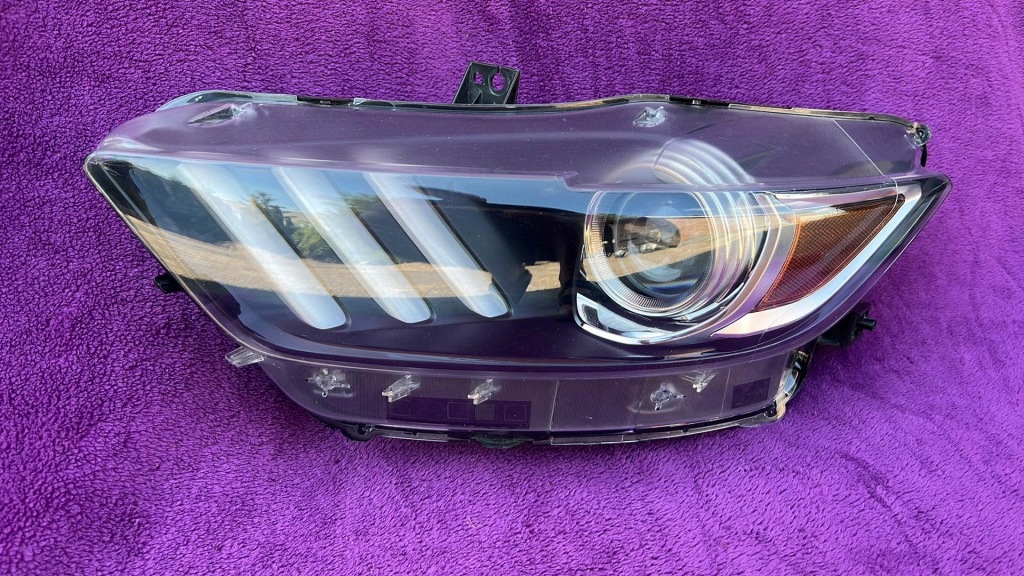 Купити Фара ford mustang ксенон + led оригінал ліва америка