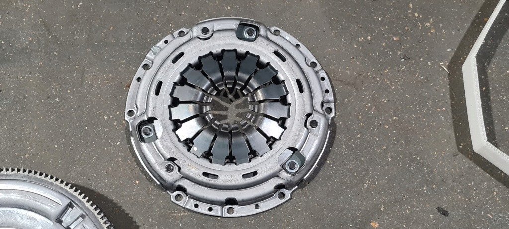 фото №9, Nissan 1.6 dig-t 2010-2019 зчеплення притиск колесо двомасовий оригінал