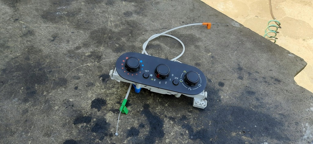 фото №1, Панель обдув кондиціонера renault trafic iii e1093049ac