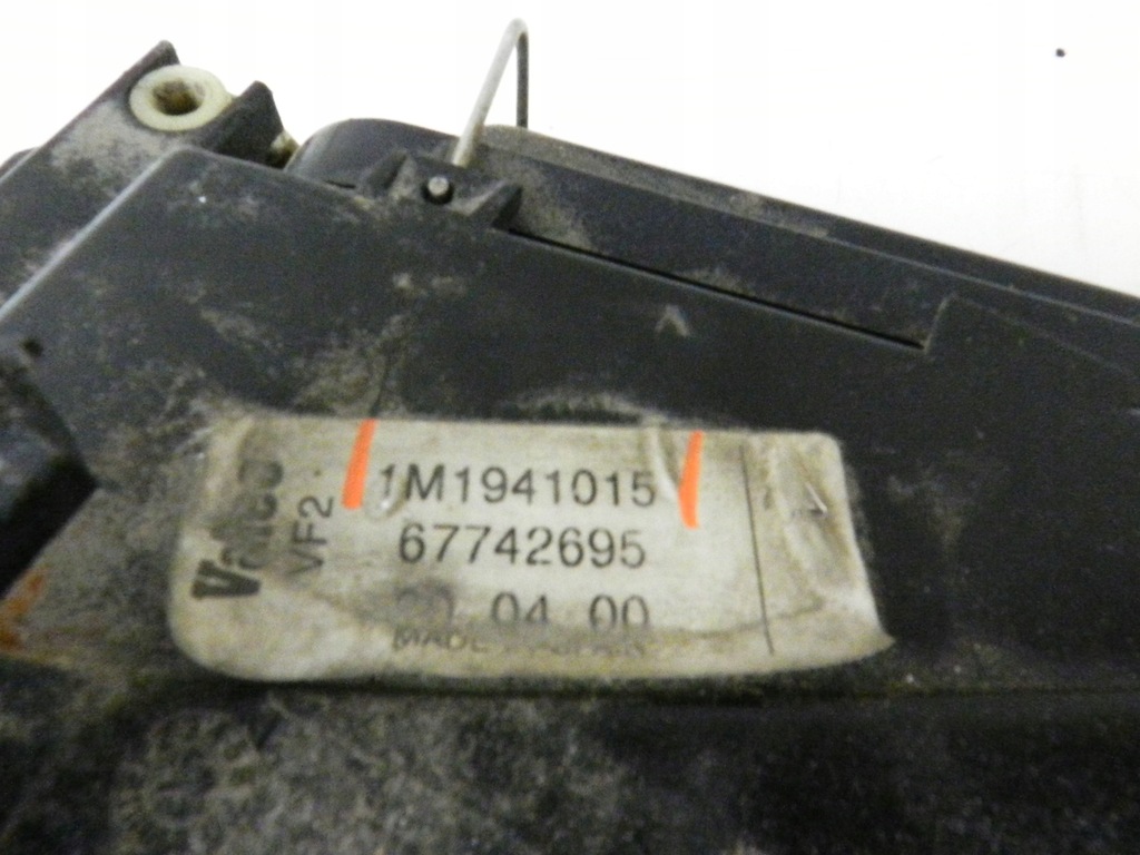 фото №5, Лампа левый перед leon i