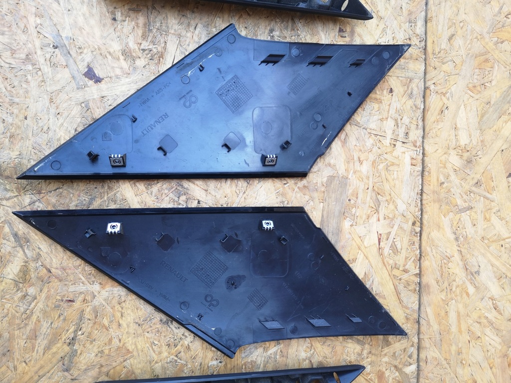 фото №9, Renault megane iv kombi молдинг крыла задняя