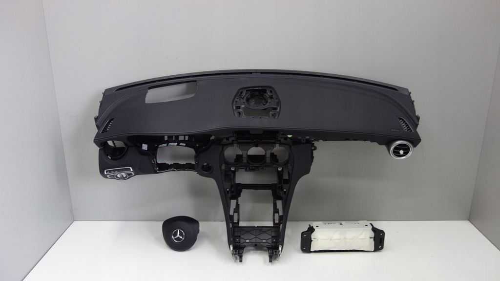 фото №1, Mercedes c w205 панель приладів консоль подушка безпеки оригінал