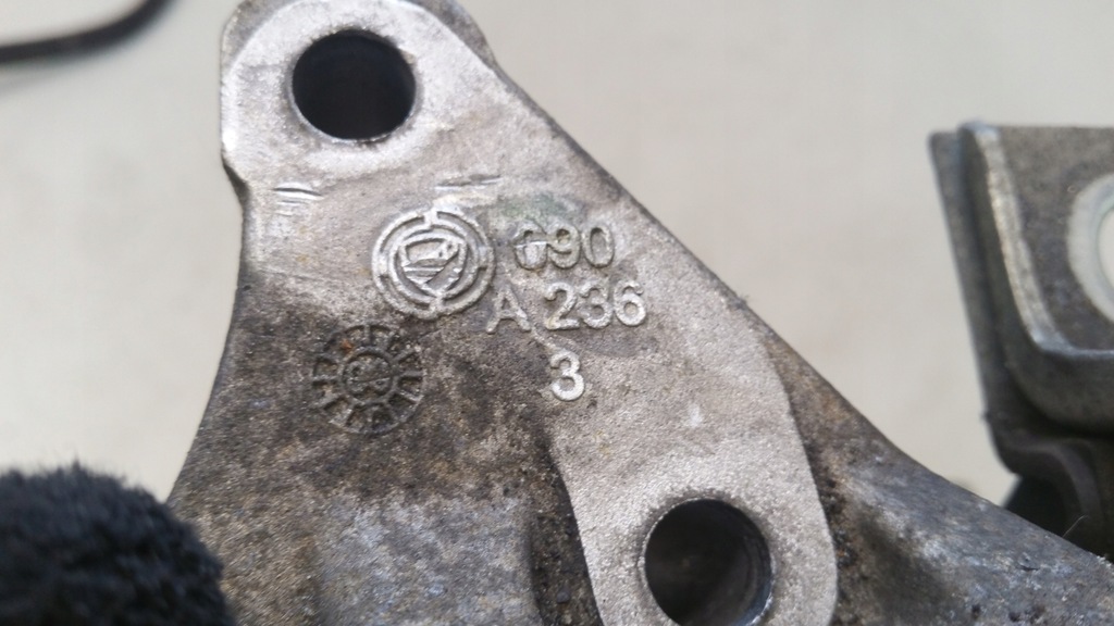 фото №4, Кронштейн двигателя 090a236 fiat doblo ii