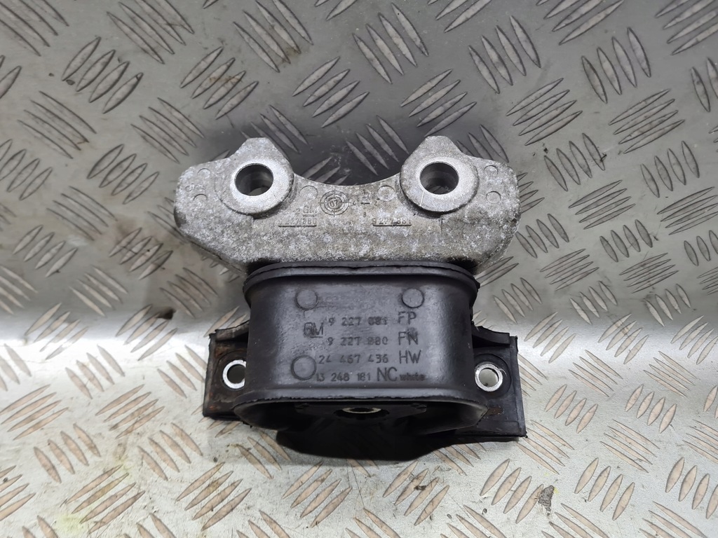 фото №1, Кронштейн подушка двигуна opel meriva a 1.8