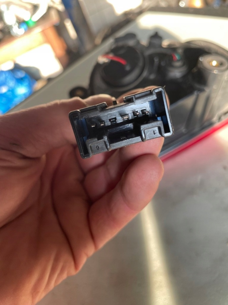 фото №9, Citroen c5 aircross лампа задняя w крышка левая 9816932880 правая 9816931980