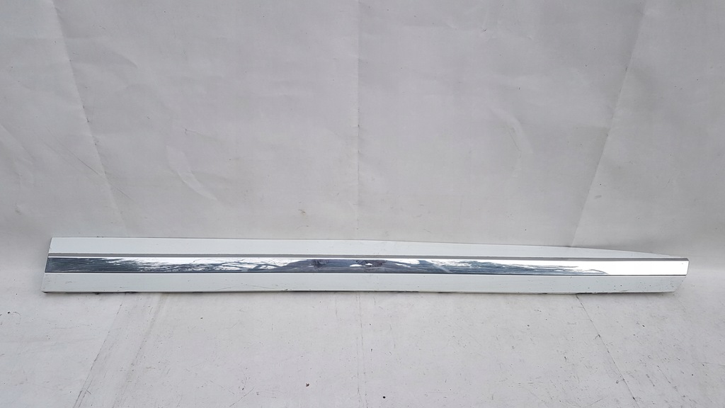 фото №1, Vw arteon молдинг na дверь правая перед oryg.