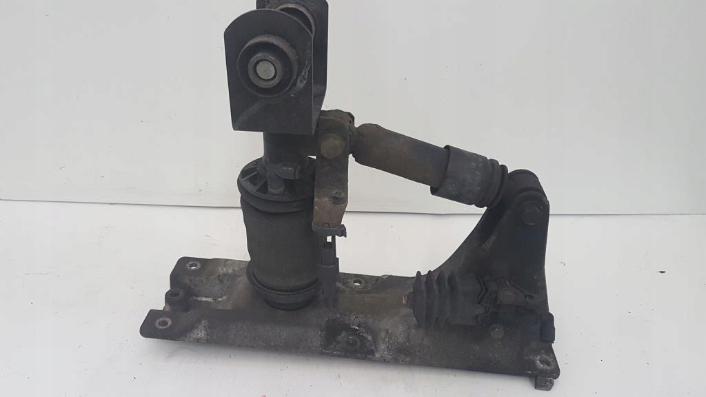 фото №2, Кронштейн кронштейн кабины renault magnum 460 dxi