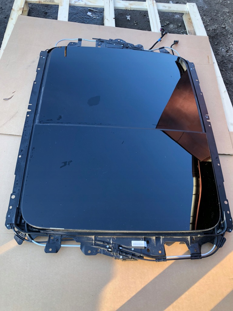 фото №1, Audi a8 d4 lift панорама крыша люк 2017 r orginał