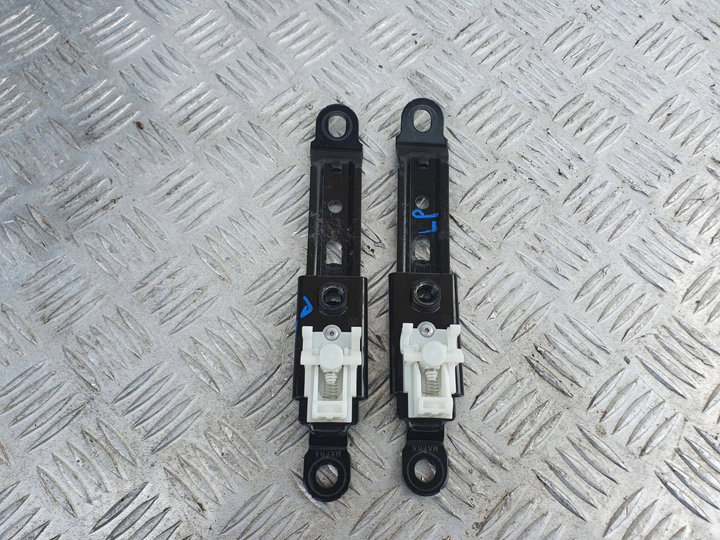 фото №1, Ползунок поперечина безопасности mazda 3 bp iv 19-