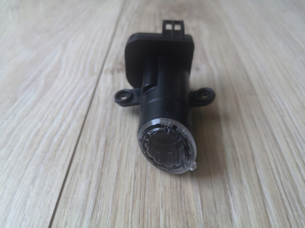 фото №1, Seat ateca лампа подсветка правого зеркало