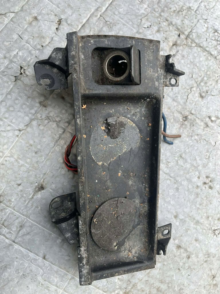 Купити Роз'єм полиця прикурювача bmw seria 5 e39 8159694