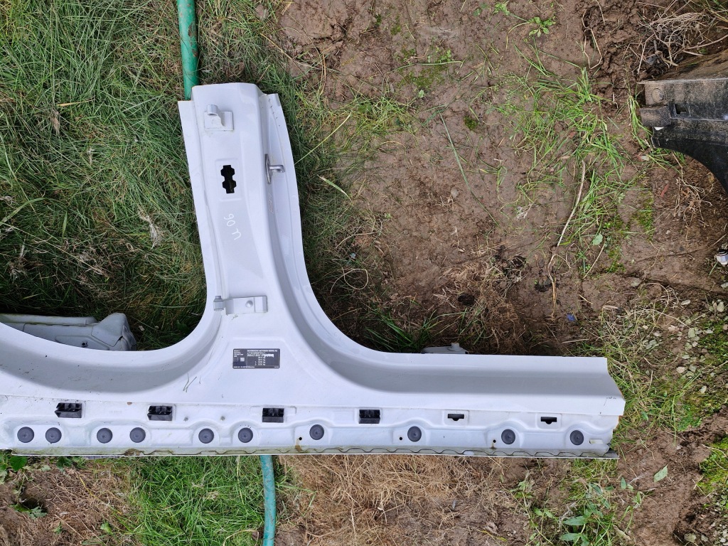 фото №3, Bmw u06 порог блок двигателя правый